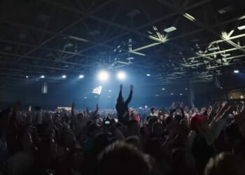 Ex-Atheist Turned Evangelist Leads Hundreds of Gen Z to Holy Surrender on New Year's Eve
