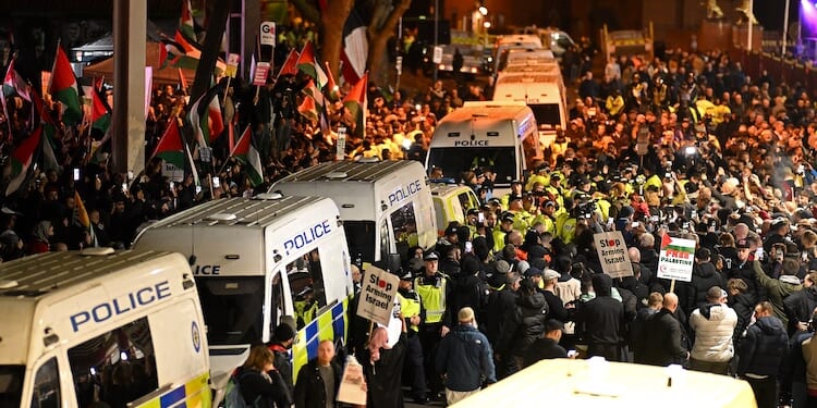 The British Anti-Semitism Scandal That Was So Much Worse Than It Looked – Commentary Magazine