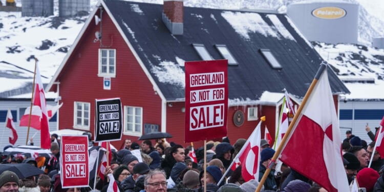 Danes Protest as Trump's Threat to Seize Greenland Strains NATO Alliance
