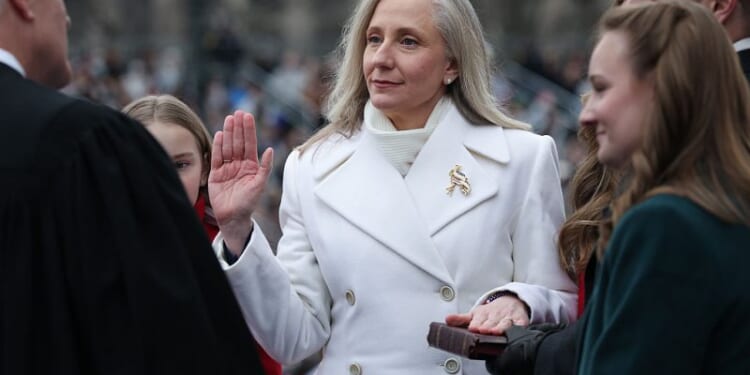 Democrats push for mid-decade redistricting ahead of 2026 midterms – One America News Network