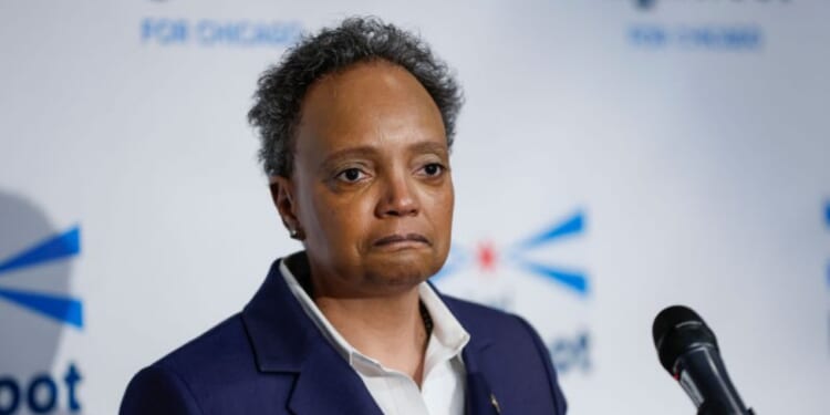 Fmr Chicago Mayor Lori Lightfoot sued by JPMorgan Chase for unpaid credit card debt amounting to $11,078 – One America News Network
