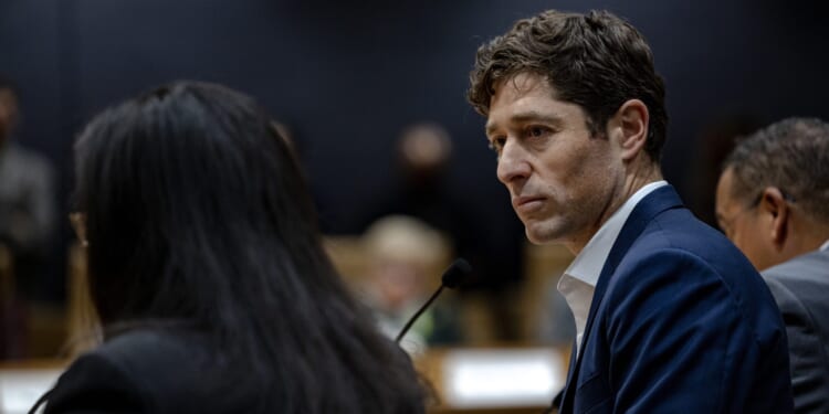 Minneapolis Mayor Calls for Release of Activists Who Stormed Church Service