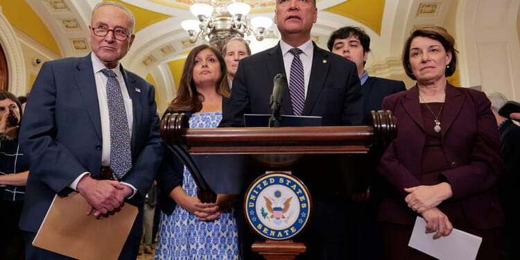 Minnesota Mayhem Stokes Shutdown Fears Over DHS Spending