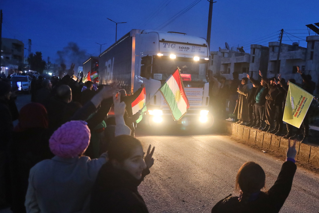 Spyer on Syria: Democratic Kurdish-Led Forces in Northeast 'Agreeing to Their Own Dissolution'