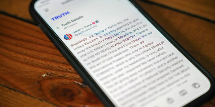 Starmer deserves his humiliation over the giveaway of Chagos