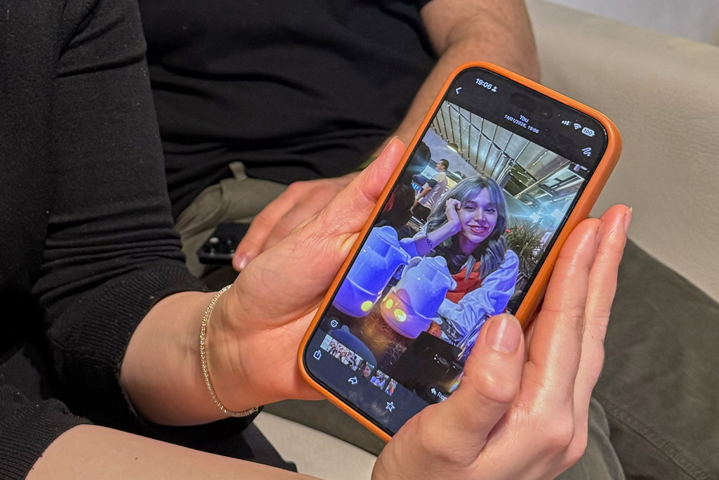 Trump Calls for 'New Leadership' in Iran after Ayatollah Blames White House for Nationwide Bloodshed