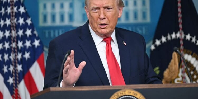 Trump signs EO to stop Wall Street investors from purchasing single-family homes – One America News Network