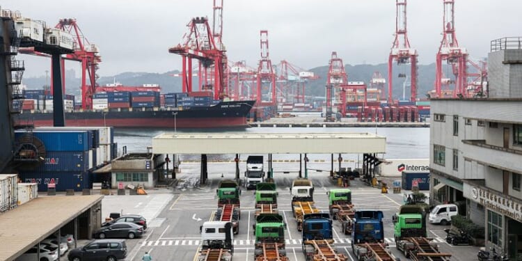 U.S. and Taiwan announce historic $500B semiconductor expansion deal – One America News Network