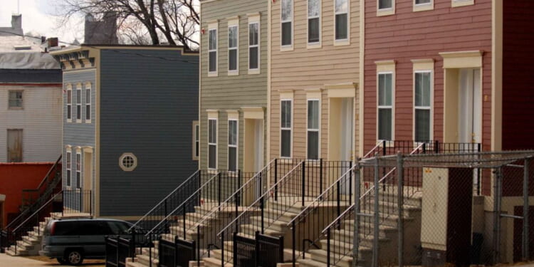 Illegal Immigrants May Be Banned From Public Housing - Liberty Nation News