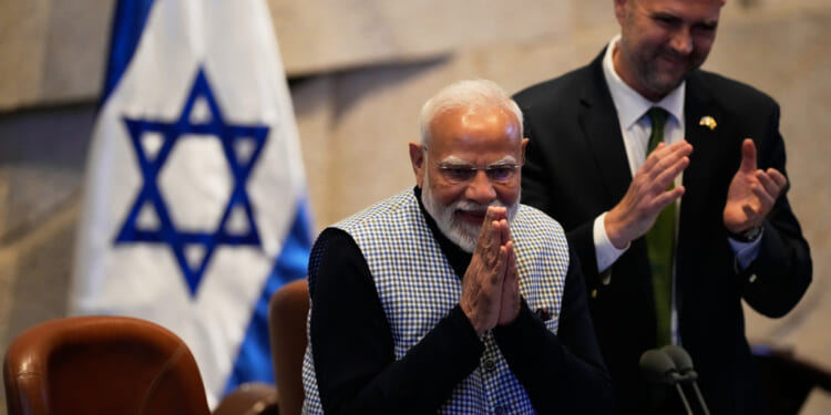 Iran, U.S. Send Mixed Signals on Talks as Indian PM Addresses Knesset; US Embassy Issues Israel Warning