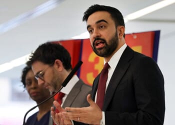 Knife-wielding man in recent NYPD shooting needs mental health treatment, not criminal prosecution – One America News Network