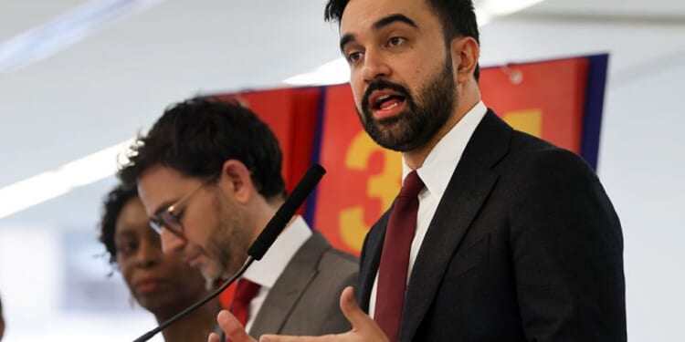 Knife-wielding man in recent NYPD shooting needs mental health treatment, not criminal prosecution – One America News Network