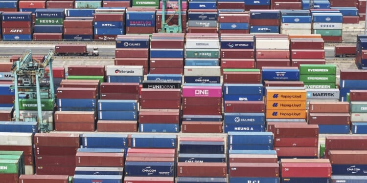 Supreme Court Strikes Down Trump’s Use of Emergency Powers to Levy Tariffs