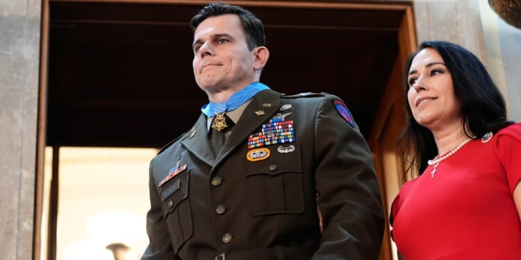 Trump Gives Medal of Honor to Wounded Warrior Hero of Venezuela Op