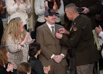 Trump honors fallen and injured West Virginia Guardsmen Beckstrom and Wolfe with Purple Heart – One America News Network