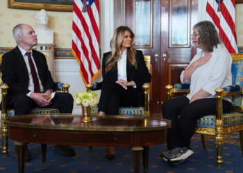 US Negotiations with Iran Drag On as Israeli Hostages Visit First Lady at White House