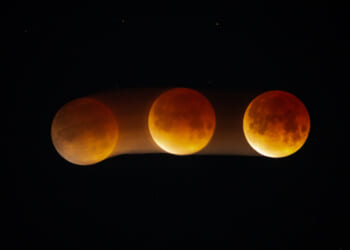 MUST SEE: Here Are Some of the Most Amazing Pics from the Purim Blood Moon