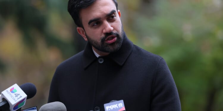 Mamdani Introduced at Ramadan Celebration by Extremist Who Called on Hamas To Bomb Jewish State