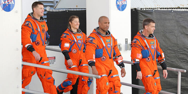 Artemis mission reeks of Musk