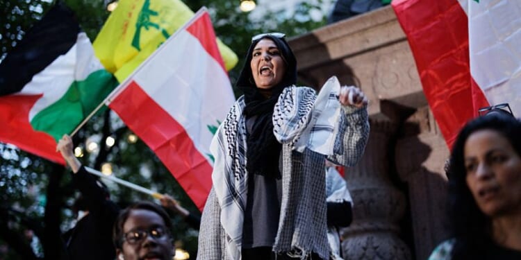 FBI and NYPD thwart 26-year-old’s alleged attack plot targeting Palestinian activist’s home – One America News Network