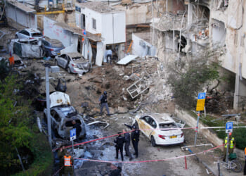 Few Changes at Middle East Attack Sites as Trump Stresses Diplomacy to End Iran War