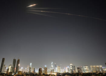 IDF Spokesman Calls Iran Cluster Missiles 'War Crime' as Iran, Hezbollah Attack; Israel Destroys Iran Gas Field