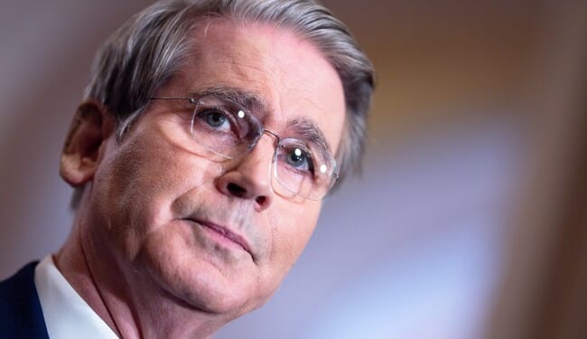 Legacy Press Desperately Tries to Lose Another War for America – PJ Media