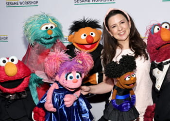 Parents Beware: Children’s Entertainer Ms. Rachel Targets ICE Facility