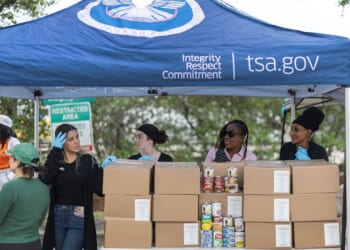 Pittsburgh airport partners with food pantry to provide meals for TSA workers through government shutdown – One America News Network