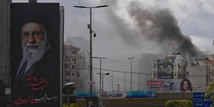 Reports: Gulf States Ask US to Continue Iran Strikes Until Goals Achieved; Jews, Christians Prep for Wartime Holy Week