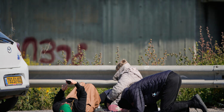 Trump Bothered by Allies 'We've Been Protecting' Who Won't Join Hormuz Fight; Israel Preps for Lebanon Invasion