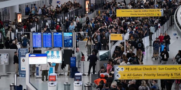 Trump deploys ICE officers to 14 airports as TSA staffing crisis worsens – One America News Network