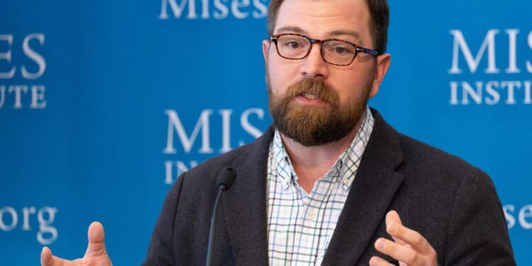 What Rothbard Can Teach the Informed Layperson About Prices and Competition