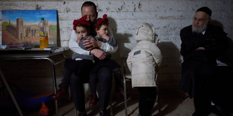 White House Claims Iran's Leadership is Desperate, Talks Ongoing, Despite Regime's Denials