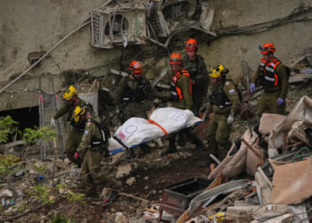 'Easter Miracle': Trump Hails US Special Forces Rescue as Deadline Looms for Iran Hormuz Agreement