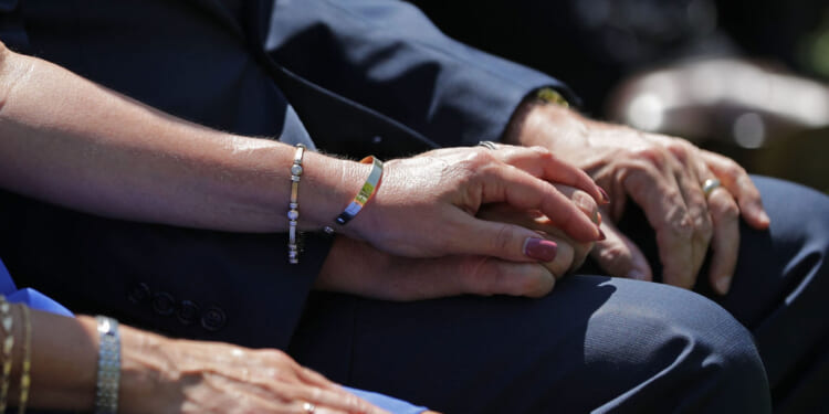 Married People Have Lower Risk of Cancer