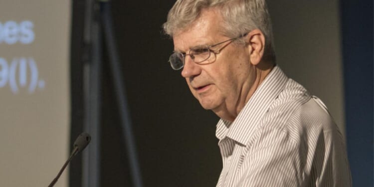 Roger Garrison: Pioneer of Digital Pedagogy at the Dawn of the Internet Age