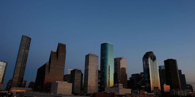 Texas threatens to withdraw $110M from Houston over ‘sanctuary’ immigration policy change – One America News Network