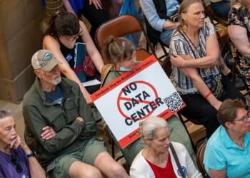 Voters Turn on Lawmakers Who Back Data Centers as Midterms Loom