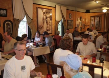 Liberty Lifestyle: Phone-Free Restaurants and Bars